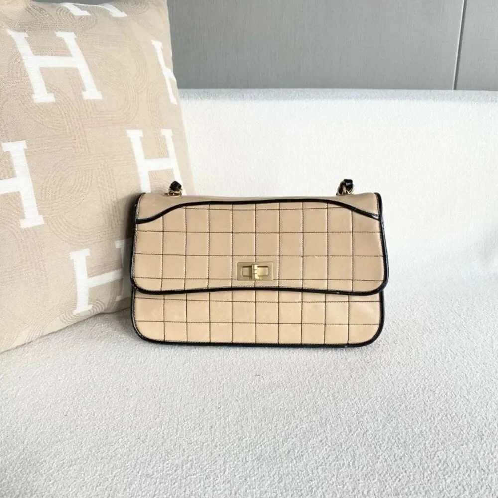Chanel Women Pre-Loved Bag Very Good Condition